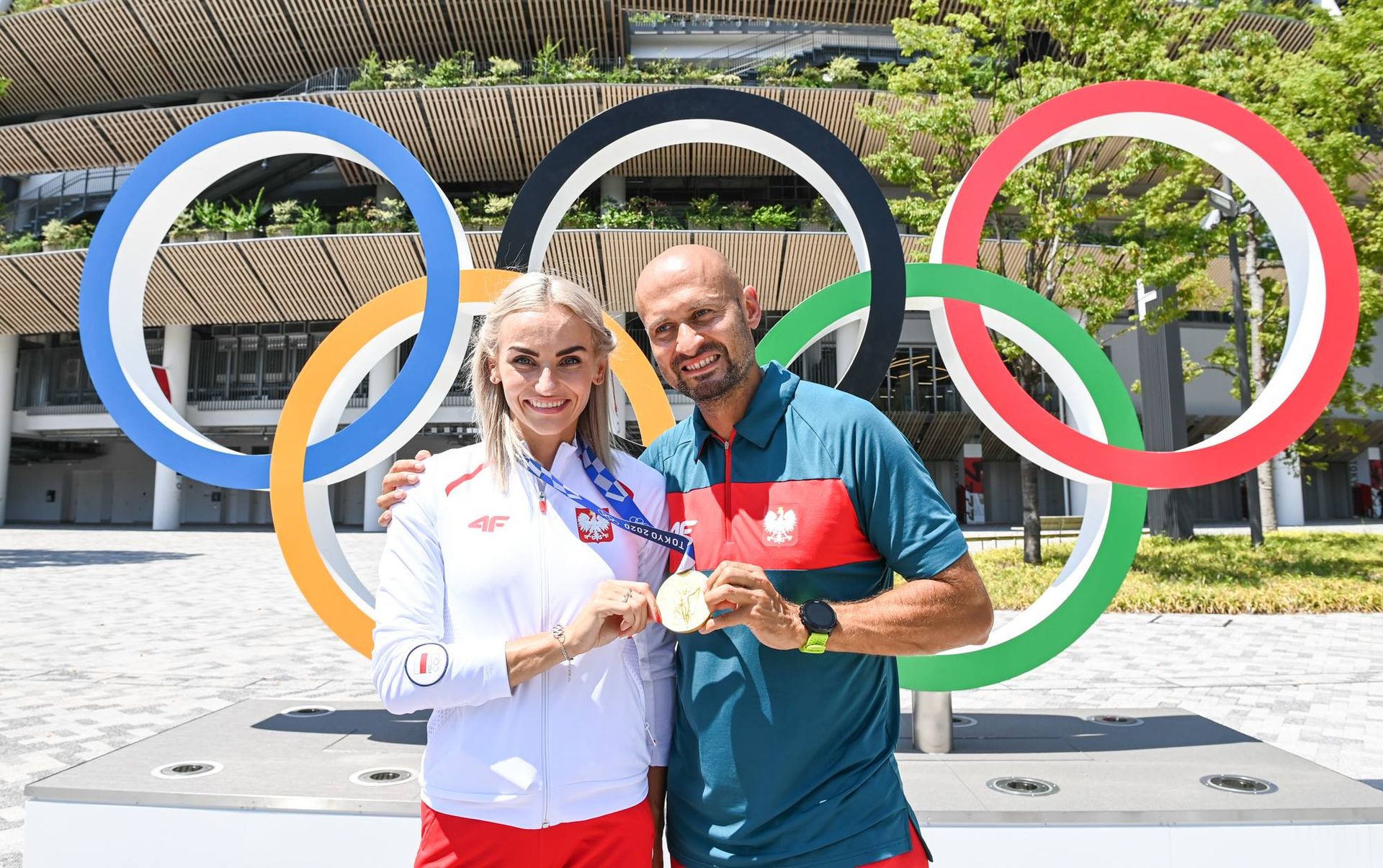 source_url=https://biegowe360.pl/static/upload/store/MEDIA_trenerAleksanderMatusinski_JustynaSwietyErsetic_fotPawelSkraba_03.jpg